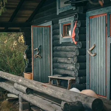 Hideout Pine Point * Saraisniemi
